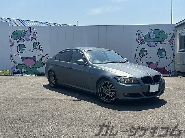 エンジンフード インシュレーター取付